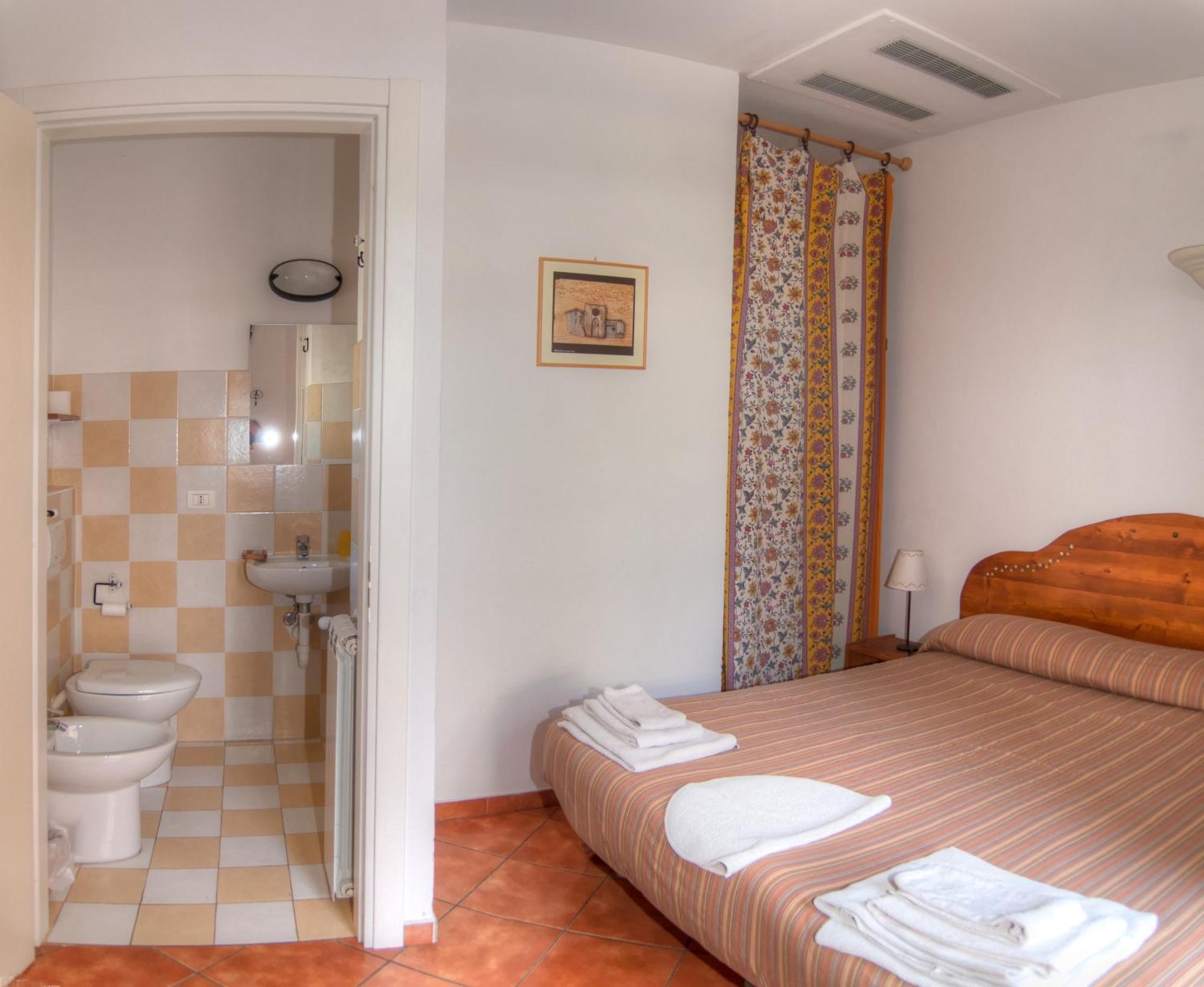 Agriturismo Ca' Di Trincia Pietra Ligure Zimmer foto